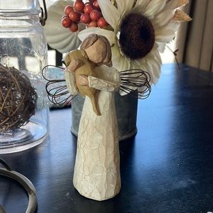 Willow tree “Angel of Friendship” puppy figurine.